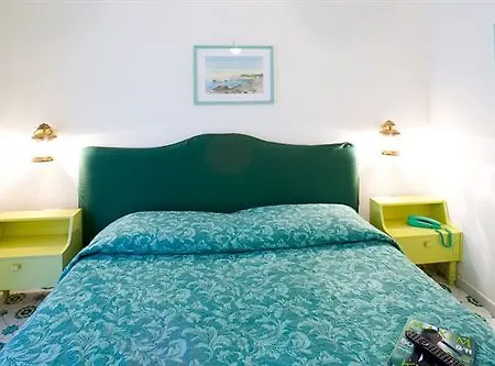 Aparthotel Anna 3*