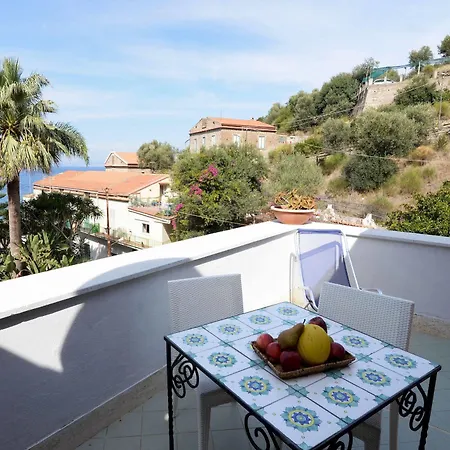 Anna Aparthotel 3*