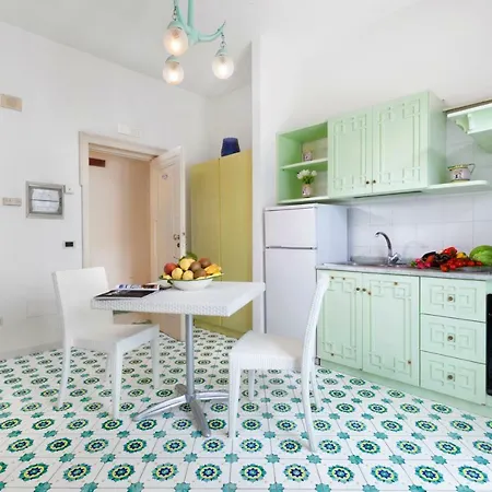 Anna Aparthotel 3*